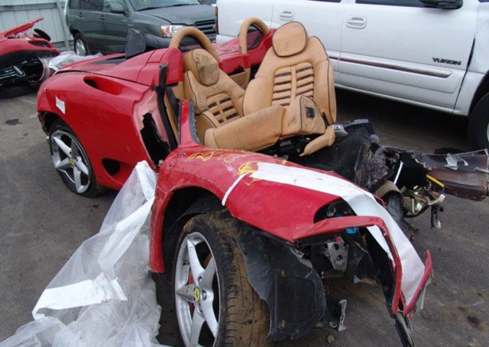 crashedFerrari08.jpg