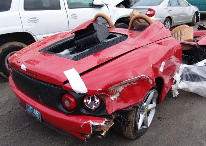 crashedFerrari10.jpg